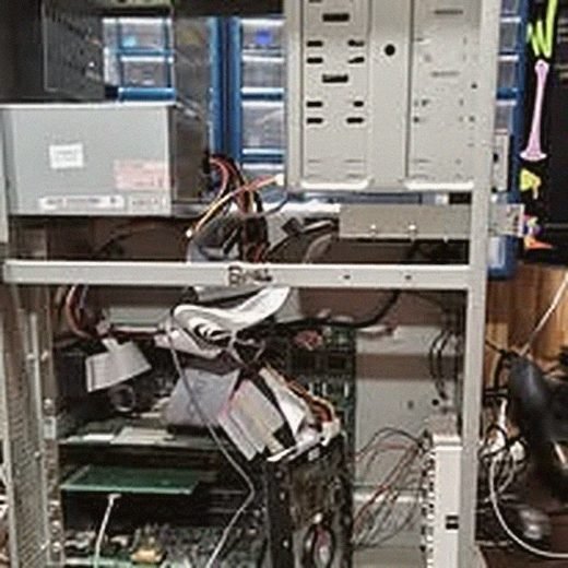 Server and drive rack used for data recovery jobs